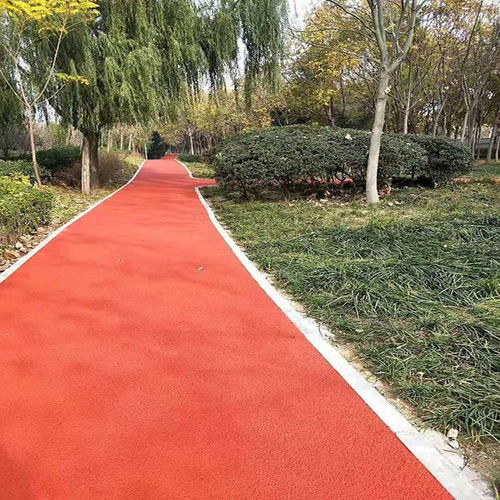 塑胶跑道造价解析 不同类型及预制型卷材价格对比